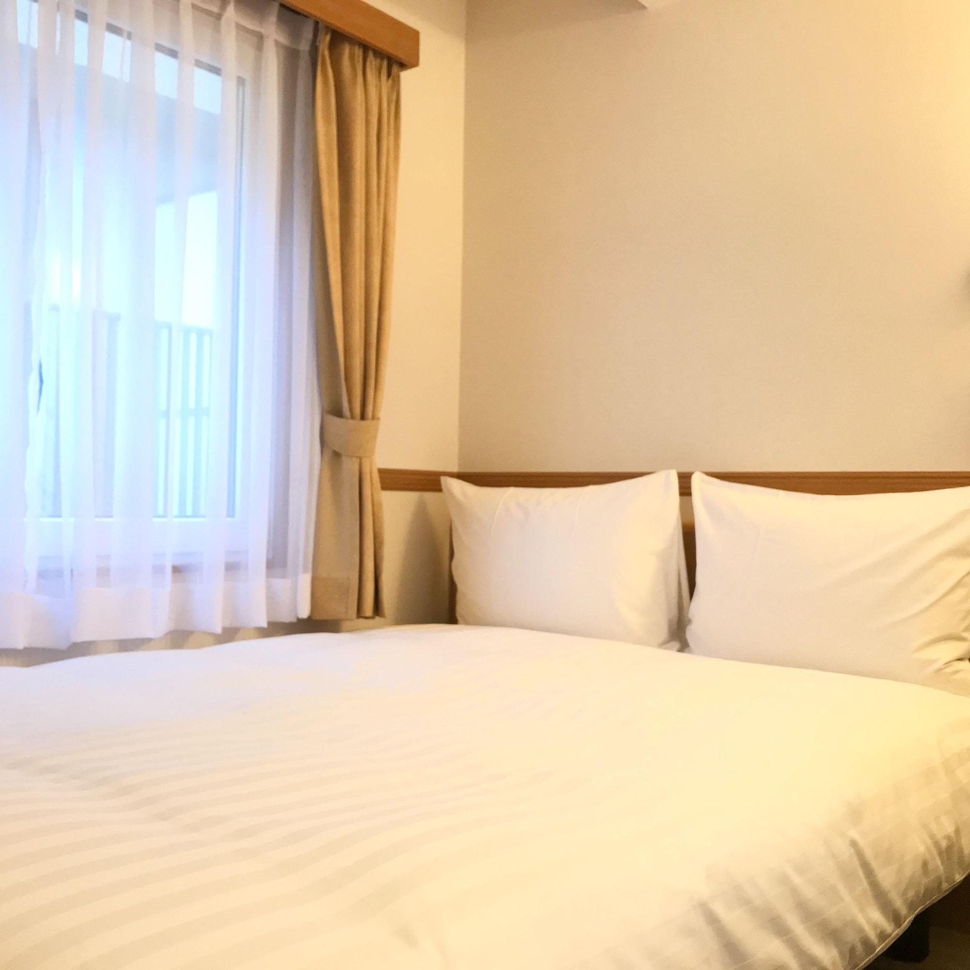 Toyoko Inn Yokohama Tsurumi Eki Higashi Guchi Buitenkant foto