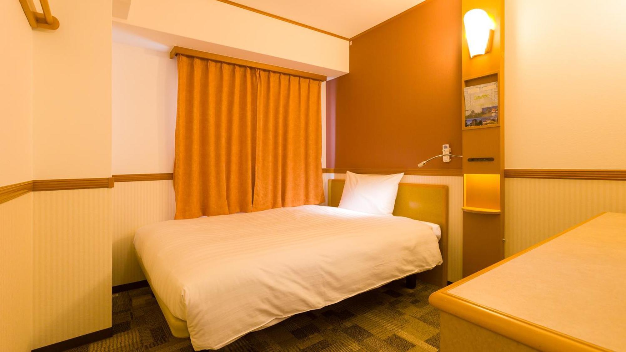 Toyoko Inn Yokohama Tsurumi Eki Higashi Guchi Kamer foto
