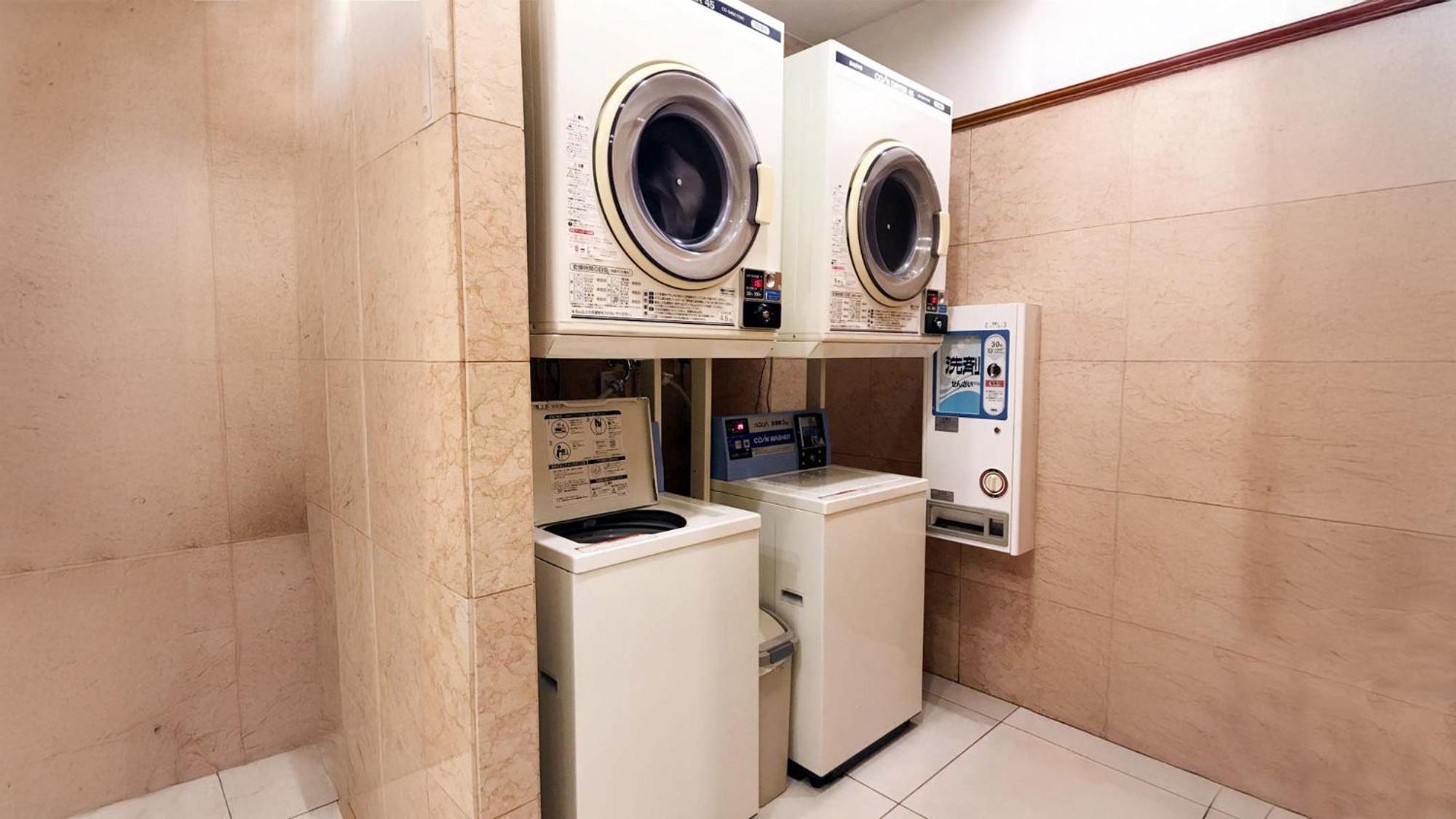 Toyoko Inn Yokohama Tsurumi Eki Higashi Guchi Buitenkant foto