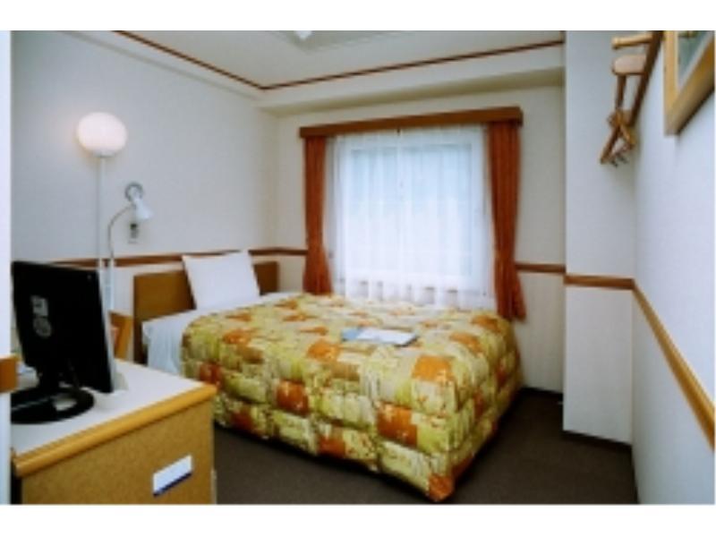 Toyoko Inn Yokohama Tsurumi Eki Higashi Guchi Buitenkant foto